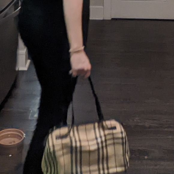 Burberry coated canvas vintage shoulder bag. - Picture 6 of 14